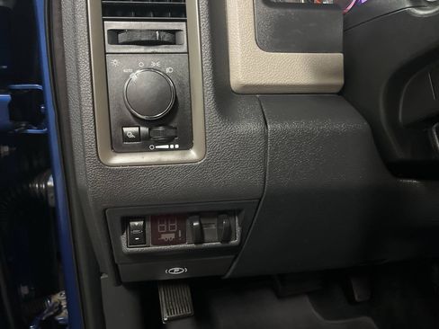 Used 2011 RAM 2500 ST w/ ST Popular Equipment Group AWD/4WD image 17