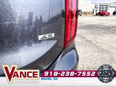 Used 2023 Kia Telluride S w/ S Sunroof Package AWD/4WD image 9