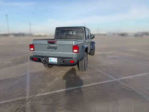 New 2026 Jeep Gladiator Sport image 11