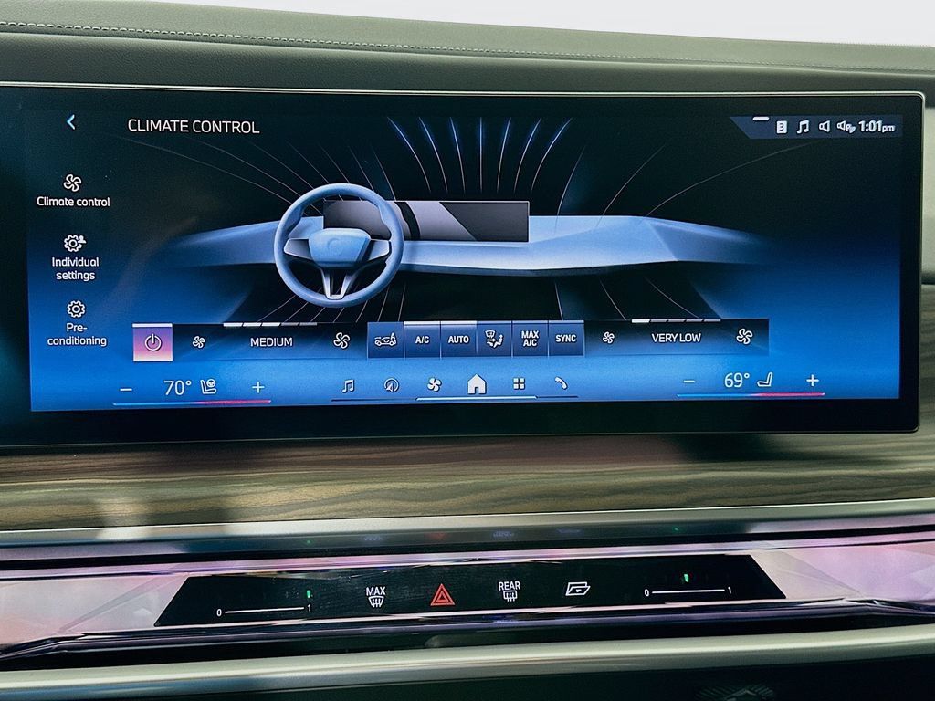 Certified 2023 BMW 740i RWD image 16