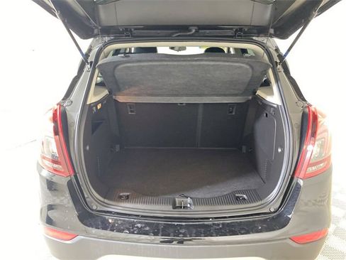 Used 2022 Buick Encore Preferred w/ Safety Package image 30