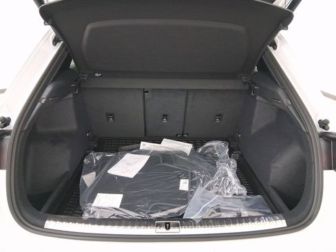 New 2025 Audi Q3 2.0T Premium image 27