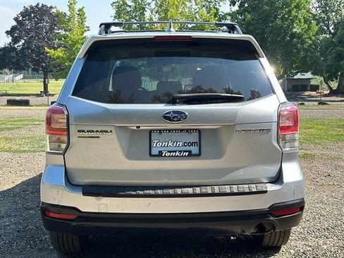 Used 2018 Subaru Forester 2.5i Premium AWD/4WD image 8