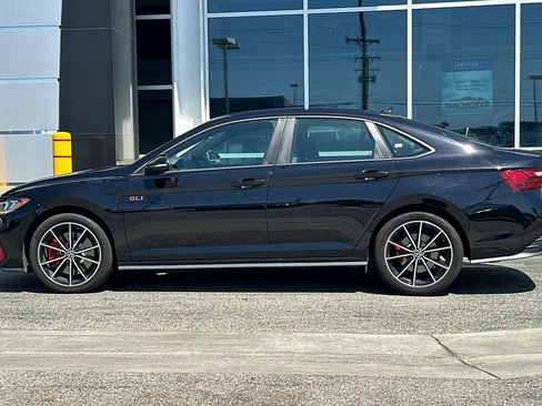 Used 2025 Volkswagen Jetta GLI Autobahn FWD image 7