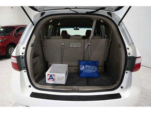 Used 2012 Honda Odyssey EX image 25