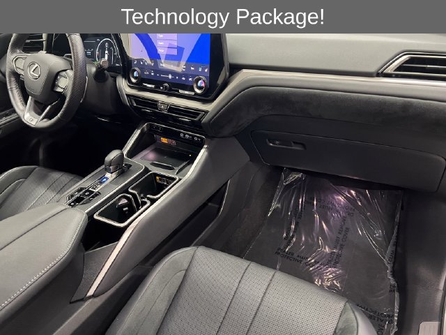 Certified 2025 Lexus TX 500h AWD image 12