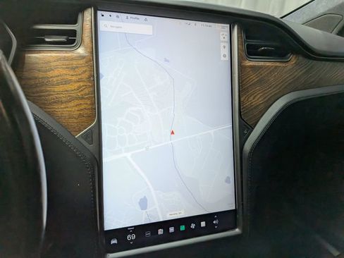 Used 2020 Tesla Model X Long Range image 14