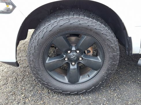 Used 2019 RAM 1500 Express w/ Express Value Package image 28