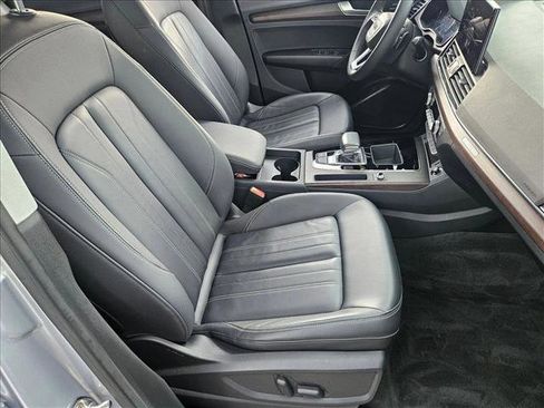 Used 2023 Audi Q5 2.0T Premium w/ Convenience Package image 19