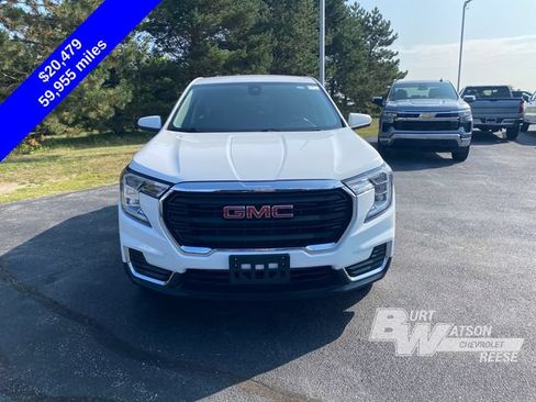 Used 2024 GMC Terrain SLE FWD image 11