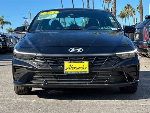 Certified 2025 Hyundai Elantra Sport image 9