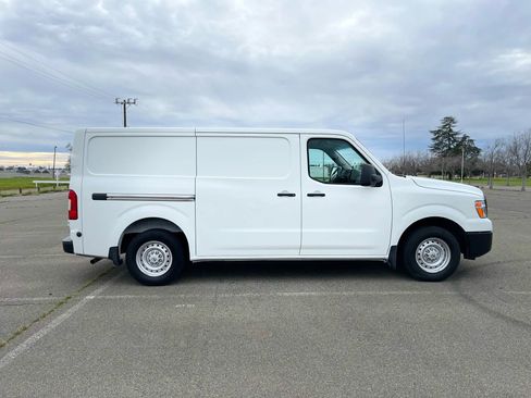 Used 2018 Nissan NV 1500 S image 4