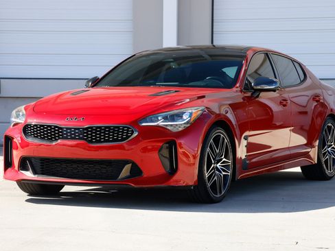 Used 2022 Kia Stinger GT2 image 4