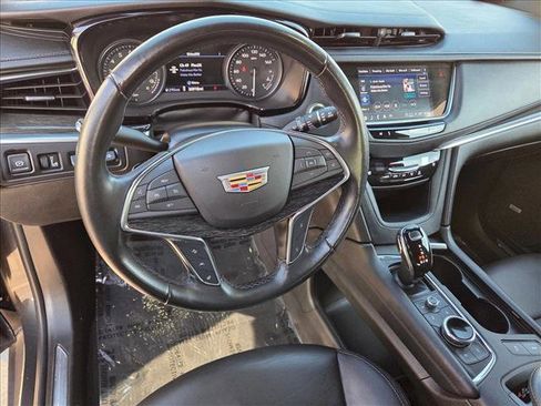 Used 2022 Cadillac XT5 Premium Luxury w/ Technology Package image 10