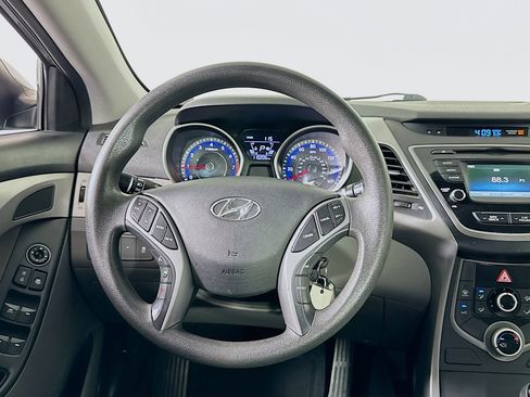 Used 2016 Hyundai Elantra SE w/ Option Group 02 image 17