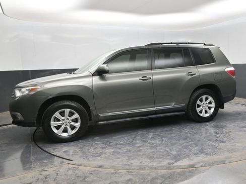 Used 2012 Toyota Highlander 4WD w/ Tech Pkg image 4