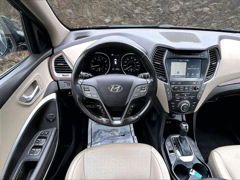 Used 2018 Hyundai Santa Fe Limited AWD/4WD image 5
