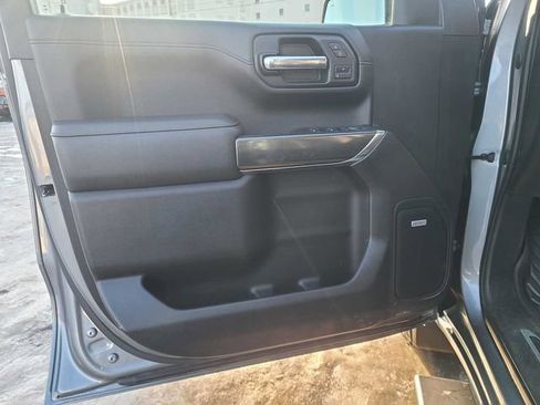 Used 2021 GMC Sierra 1500 AT4 w/ Off-Road Performance Package image 17