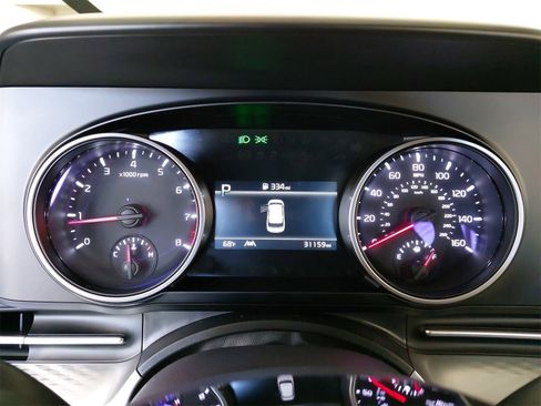 Used 2024 Kia Carnival LX image 22