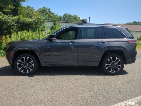 Certified 2022 Jeep Grand Cherokee Overland AWD/4WD image 9