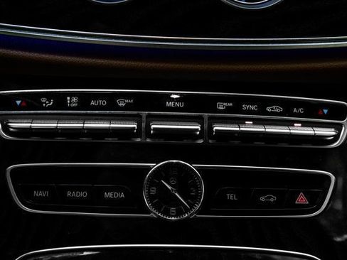 Used 2020 Mercedes-Benz E 450 4MATIC Cabriolet image 50