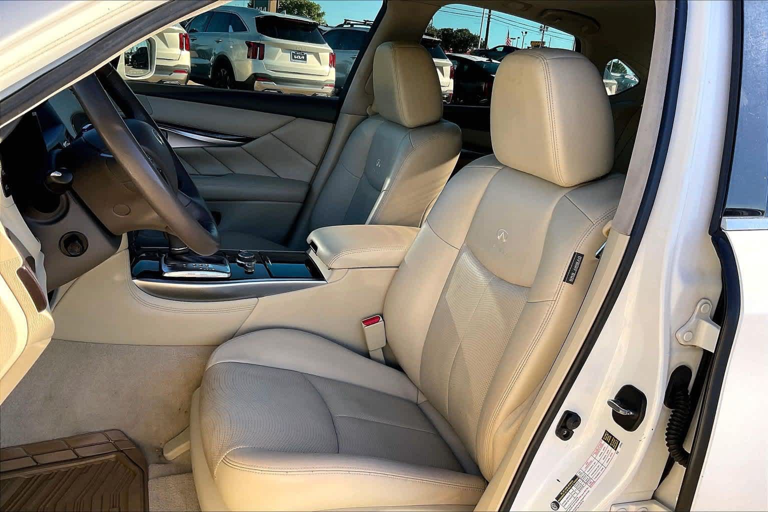 Used 2012 INFINITI M37 w/ Premium Pkg RWD image 10