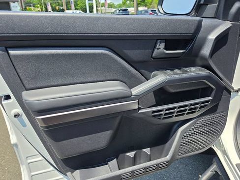 Used 2025 Toyota 4Runner SR5 AWD/4WD image 19