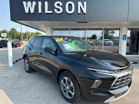 Used 2023 Chevrolet Blazer LT AWD/4WD image 1