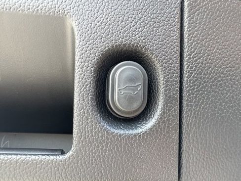 Used 2020 Chevrolet Tahoe Premier image 20