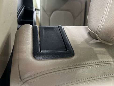 Used 2024 Ford Expedition Limited image 20