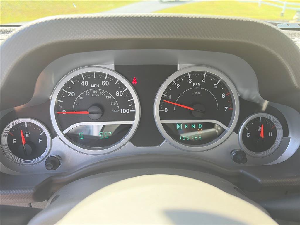Used 2008 Jeep Wrangler Sahara w/ Dual Top Group AWD/4WD image 10
