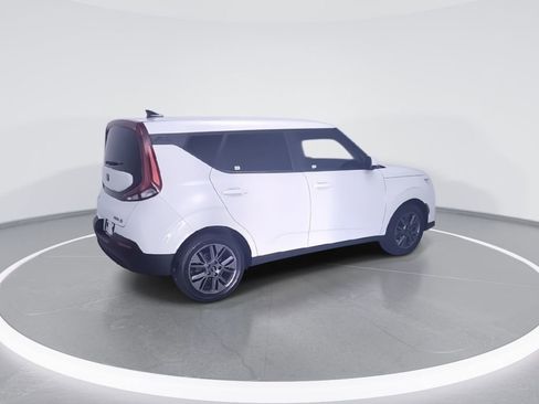 Used 2021 Kia Soul S image 8