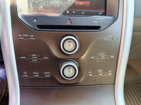 Used 2011 Ford Edge SEL w/ 202A Rapid Spec Order Code FWD image 19