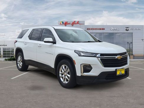 Used 2024 Chevrolet Traverse LS w/ Safety Package image 7