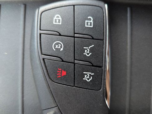 Used 2024 GMC Yukon XL Denali Ultimate AWD/4WD image 32