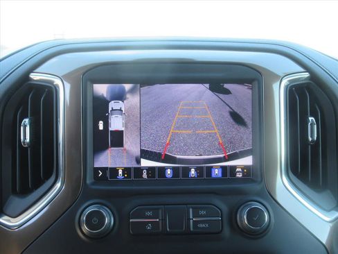 Used 2022 Chevrolet Silverado 2500 High Country w/ Technology Package image 24