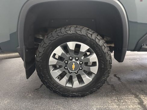Used 2025 Chevrolet Silverado 2500 LTZ w/ LTZ Premium Package AWD/4WD image 13