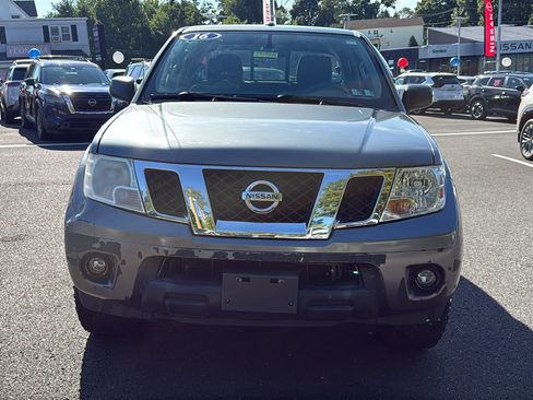 Used 2016 Nissan Frontier SV w/ SV Value Truck Package AWD/4WD image 2