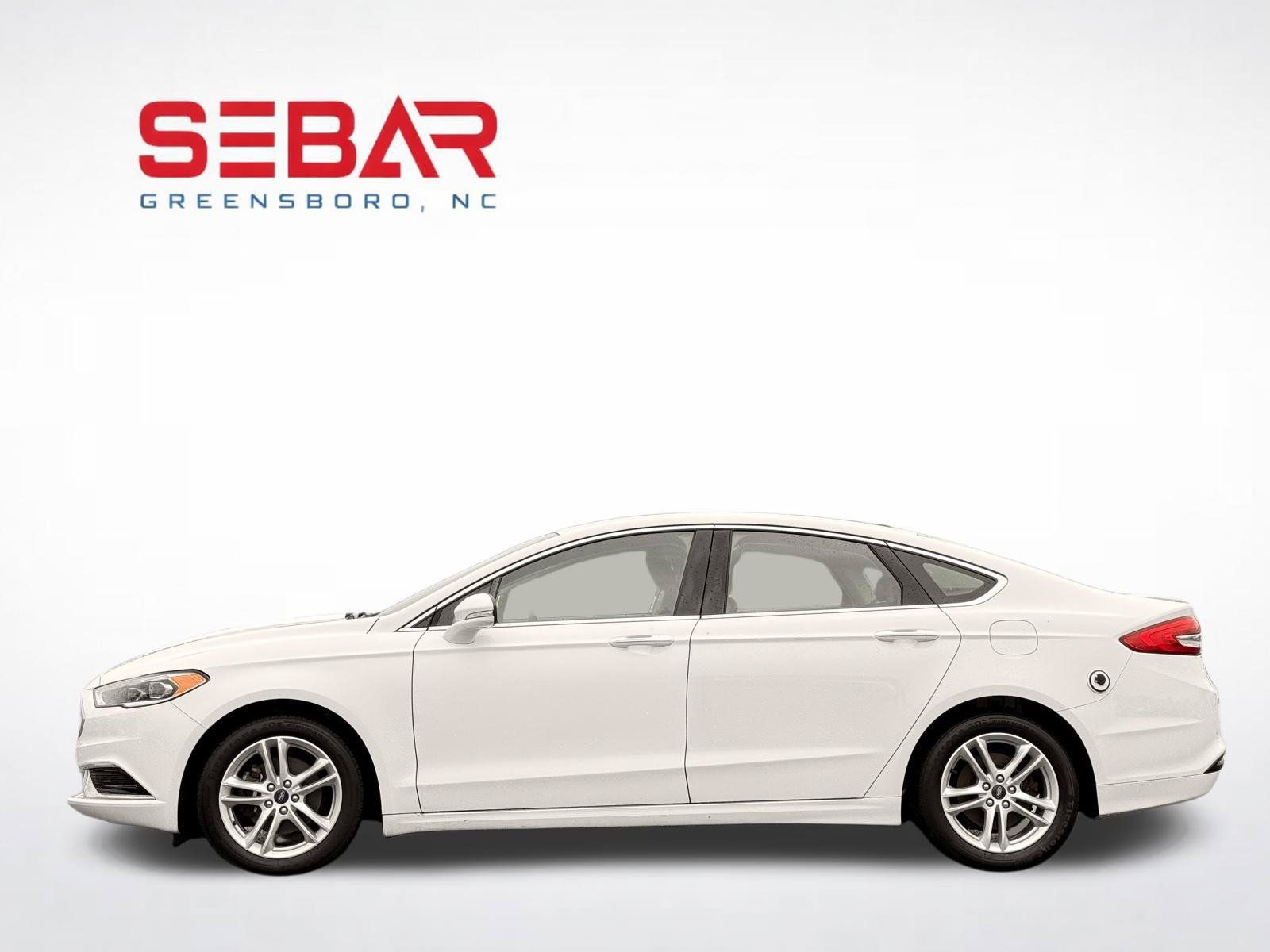 Used 2018 Ford Fusion SE w/ Equipment Group 602A FWD image 11