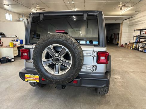 Used 2018 Jeep Wrangler Unlimited Sport S image 83