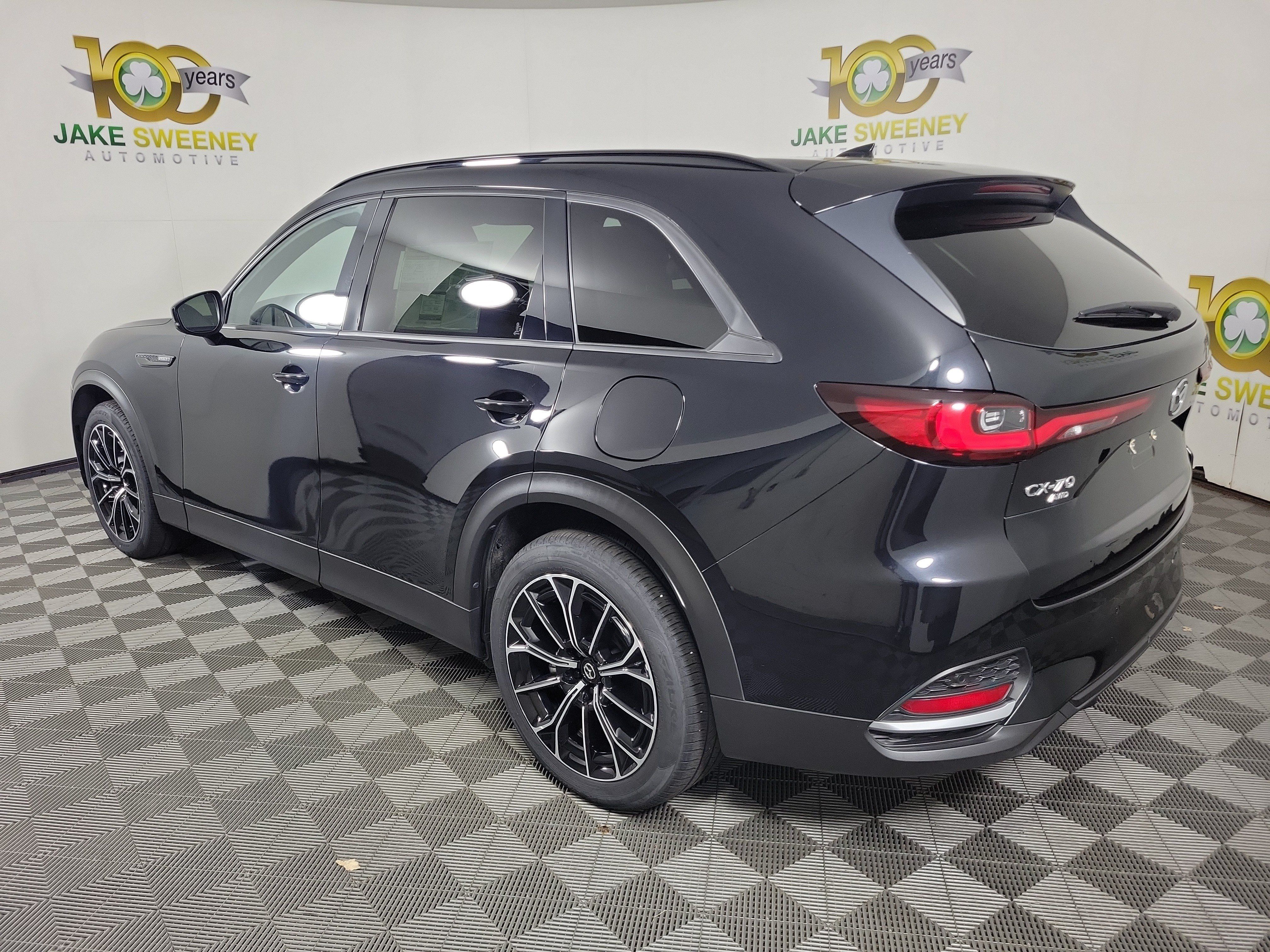 Certified 2025 MAZDA CX-70 Plug-In Hybrid w/ Premium Plus AWD/4WD image 6