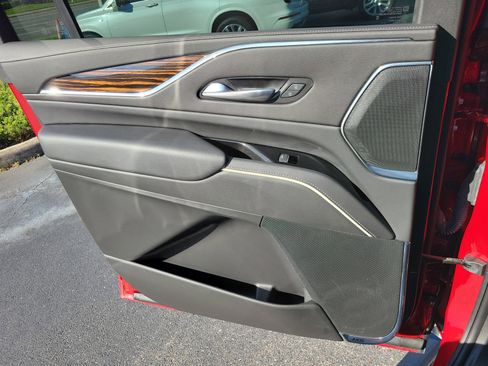 Used 2023 Cadillac Escalade ESV Premium Luxury w/ LPO, Floor Liner Package AWD/4WD image 16