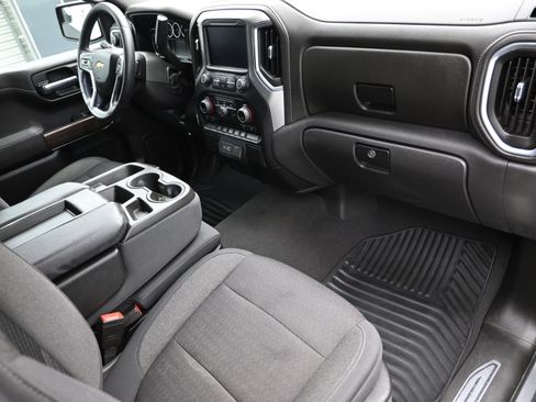 Used 2021 Chevrolet Silverado 1500 LT image 38