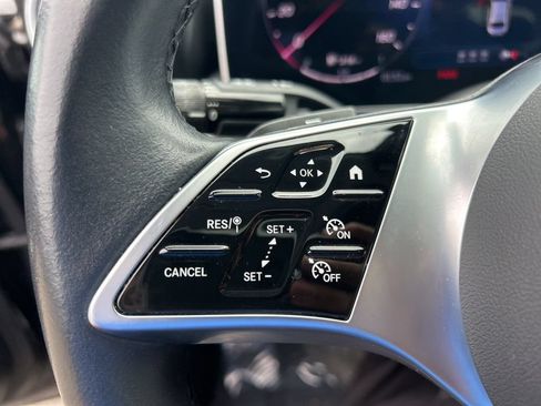 Used 2025 Mercedes-Benz C 300 Sedan image 44