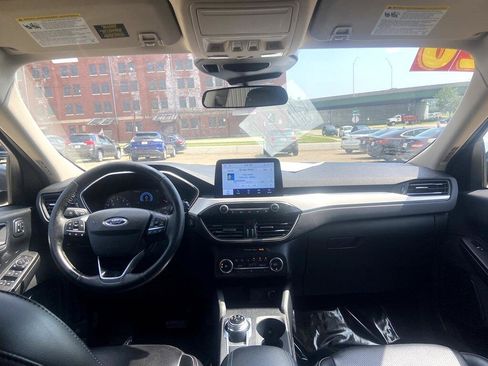 Used 2020 Ford Escape SEL image 15