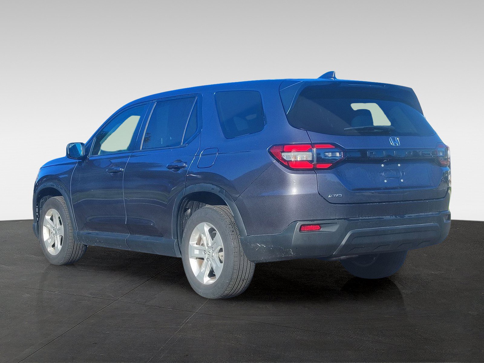 Used 2023 Honda Pilot LX image 7