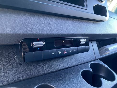 Used 2021 Mercedes-Benz Sprinter 4500 image 18