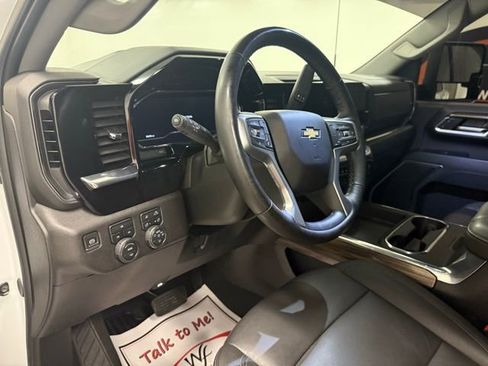 Used 2025 Chevrolet Silverado 3500 LT w/ All Star Edition image 11
