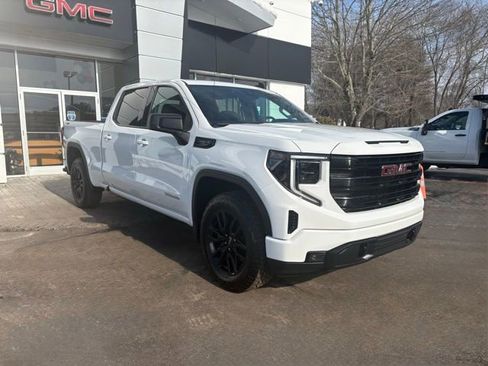 Used 2023 GMC Sierra 1500 Elevation w/ X31 Off-Road Package image 8