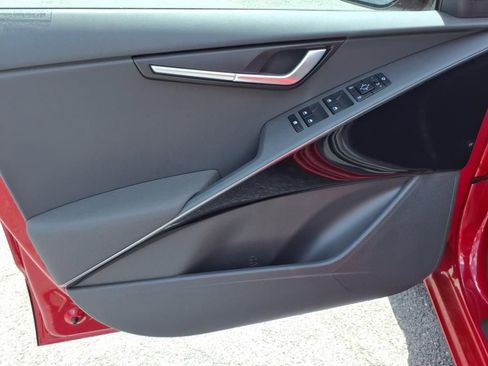 New 2025 Kia Niro EX Touring image 16